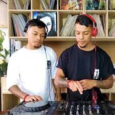 Romeo-Makota-Twinzspin