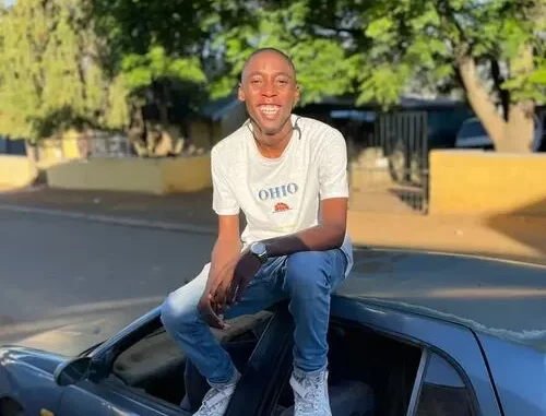 Khaya Usenzani – Out Law Khaya Usenzani – Out Law