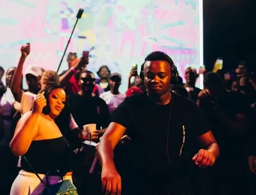 Sfarzo Rtee & DBN Gogo – Signature Move Sfarzo Rtee & DBN Gogo – Signature Move
